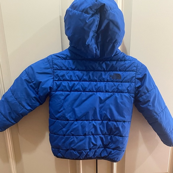 North Face Jacket 4t - Picture 2 of 4